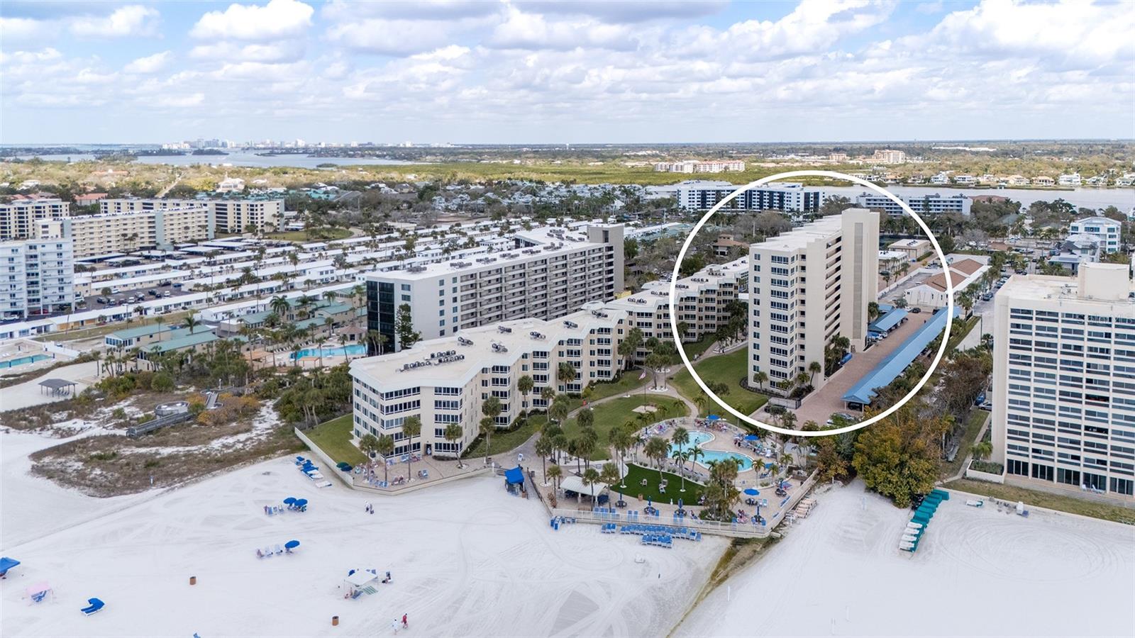 Image 28 of 89 For 5920 Midnight Pass Road 1003