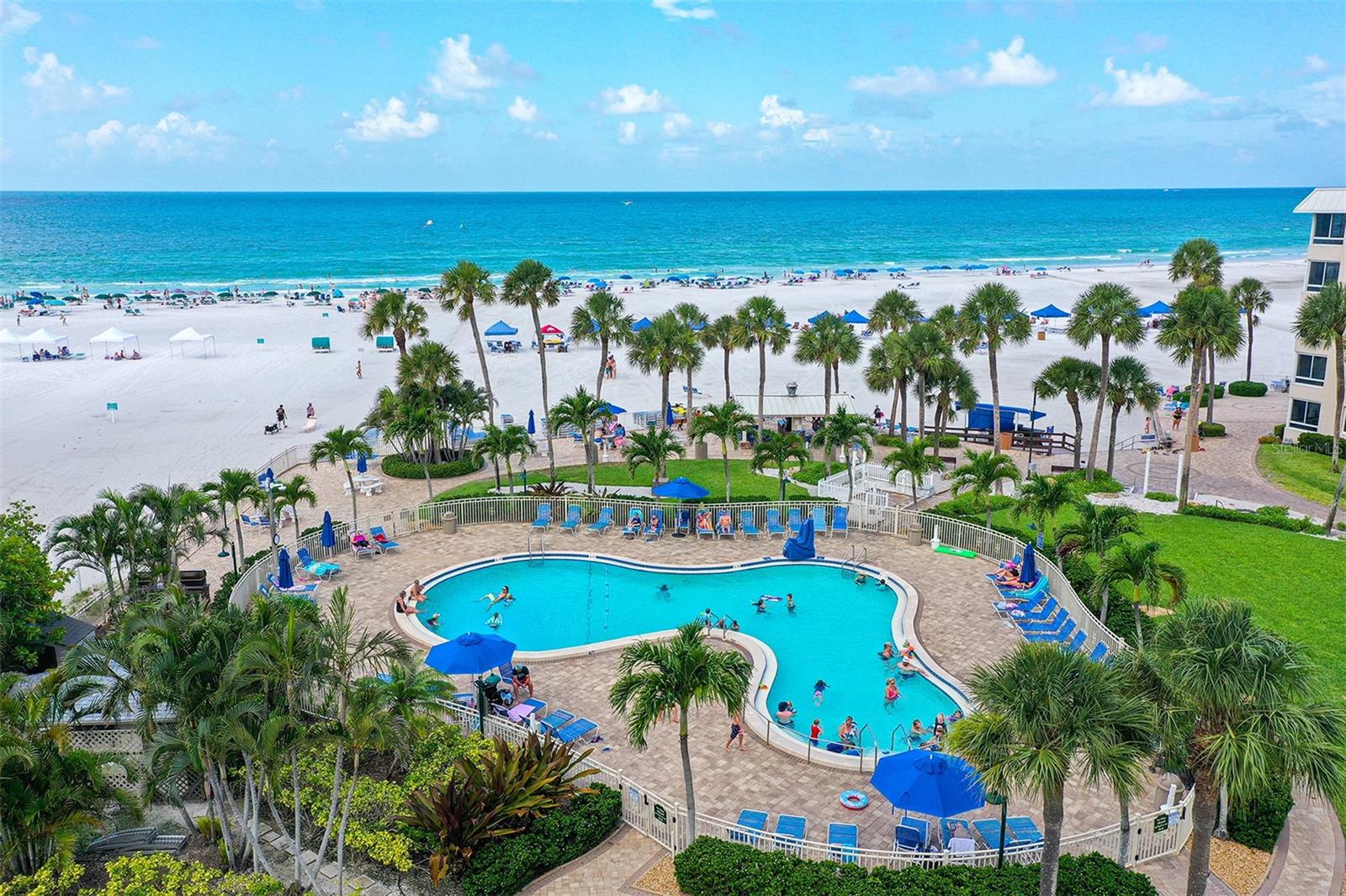 Image 38 of 89 For 5920 Midnight Pass Road 1003