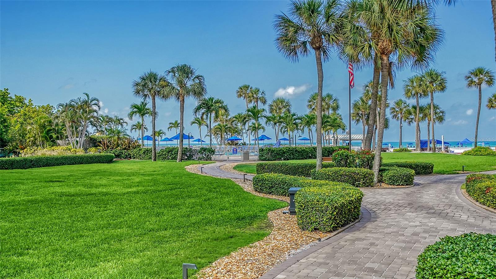 Image 48 of 89 For 5920 Midnight Pass Road 1003