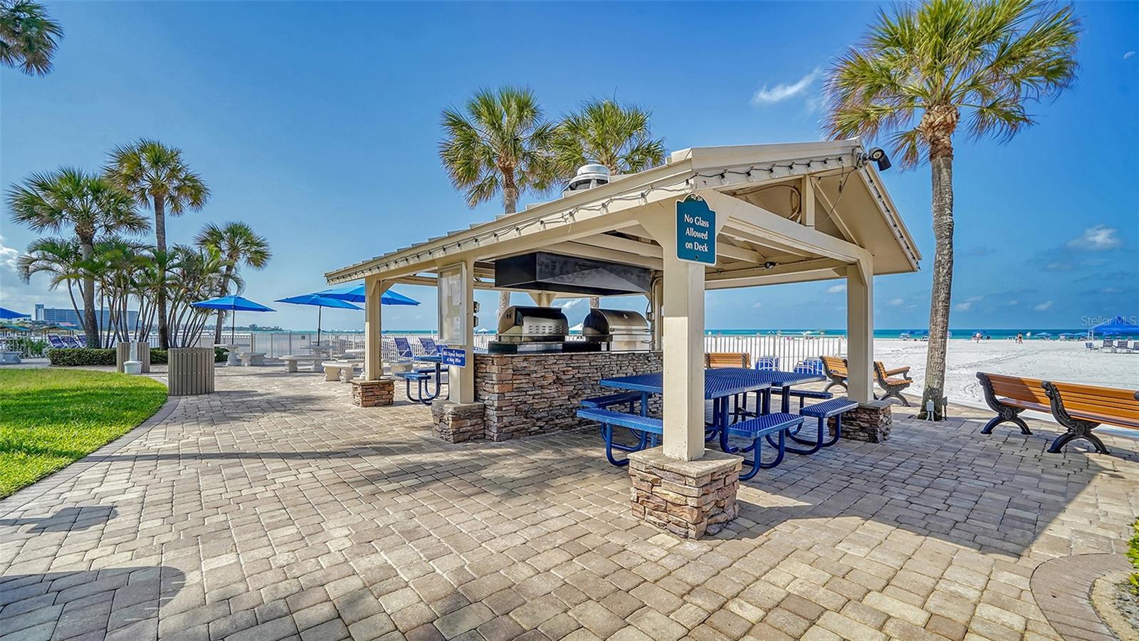 Image 51 of 89 For 5920 Midnight Pass Road 1003