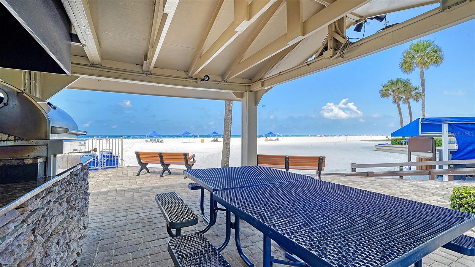 Image 52 of 89 For 5920 Midnight Pass Road 1003