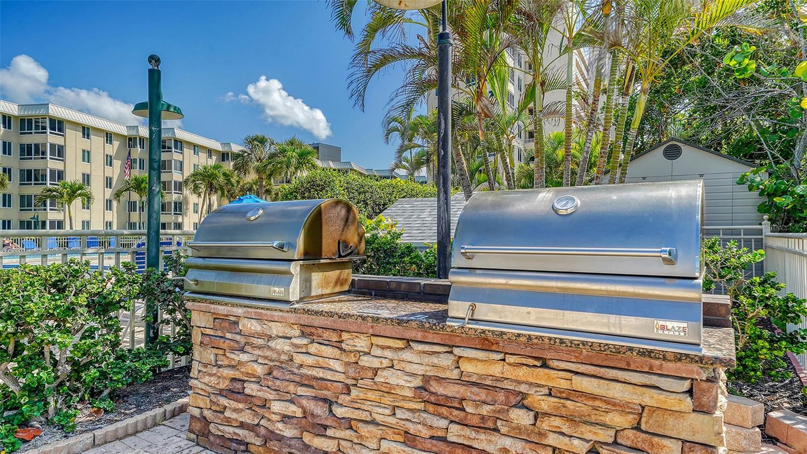 Image 54 of 89 For 5920 Midnight Pass Road 1003