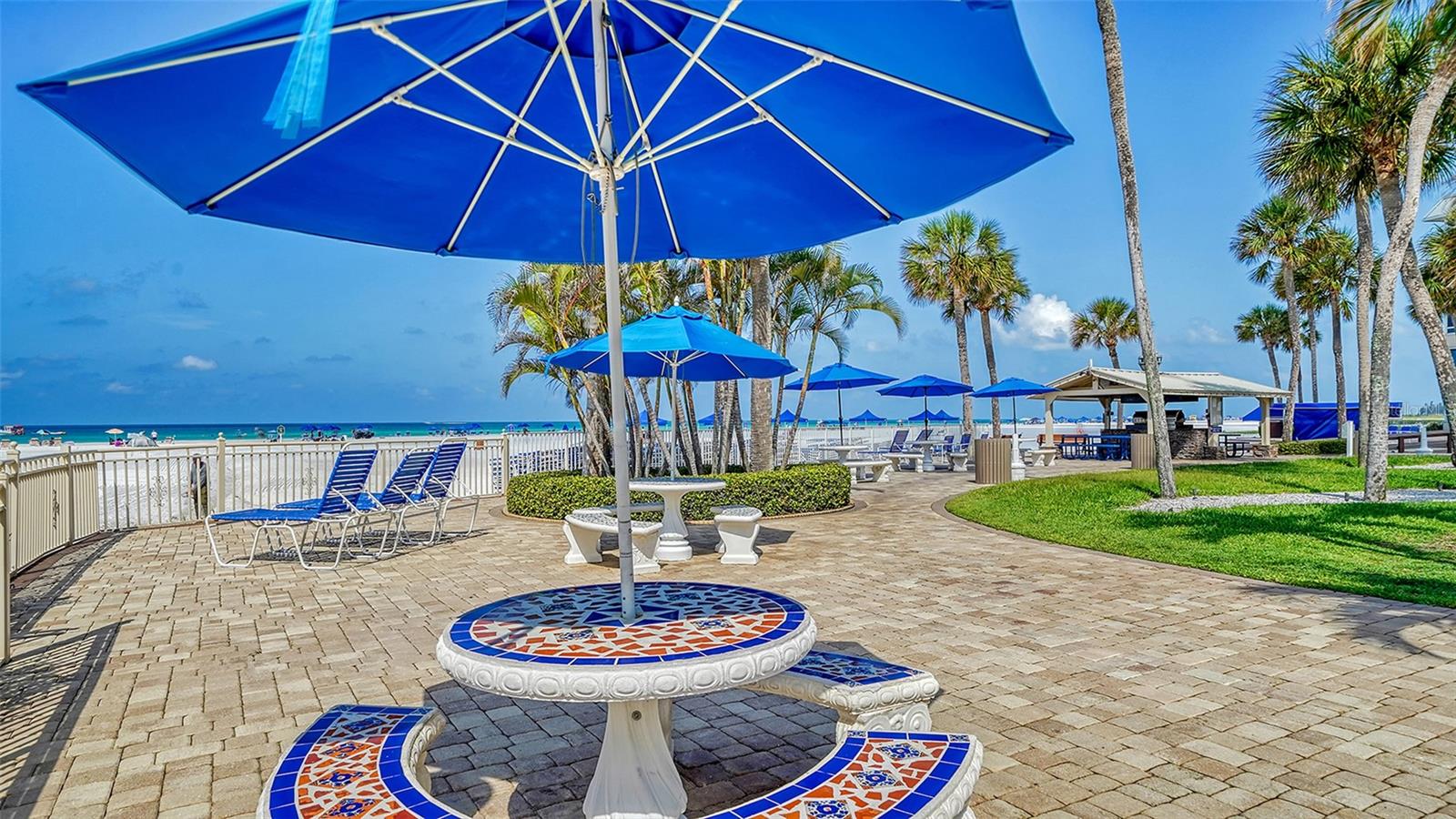 Image 55 of 89 For 5920 Midnight Pass Road 1003