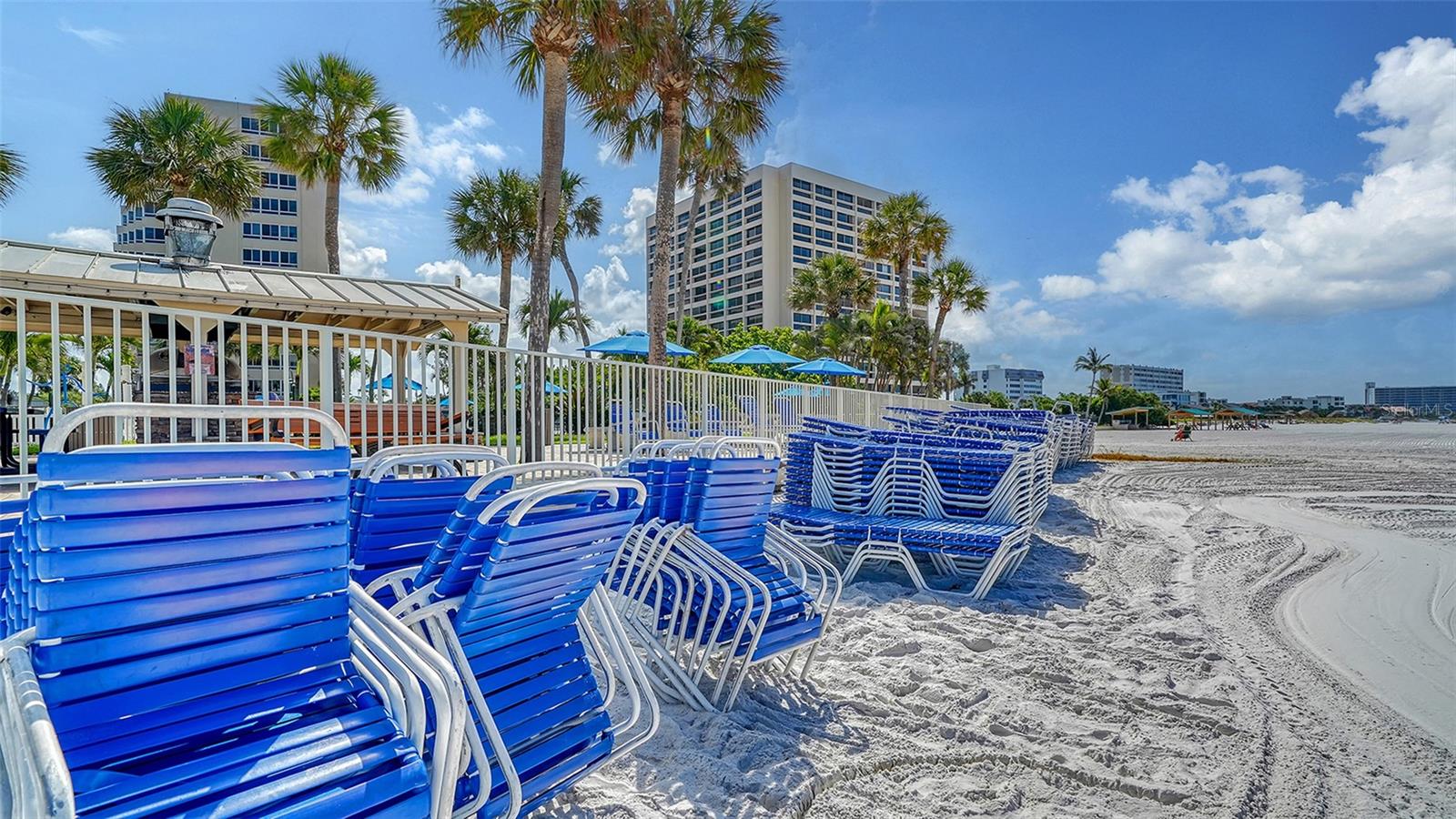 Image 57 of 89 For 5920 Midnight Pass Road 1003