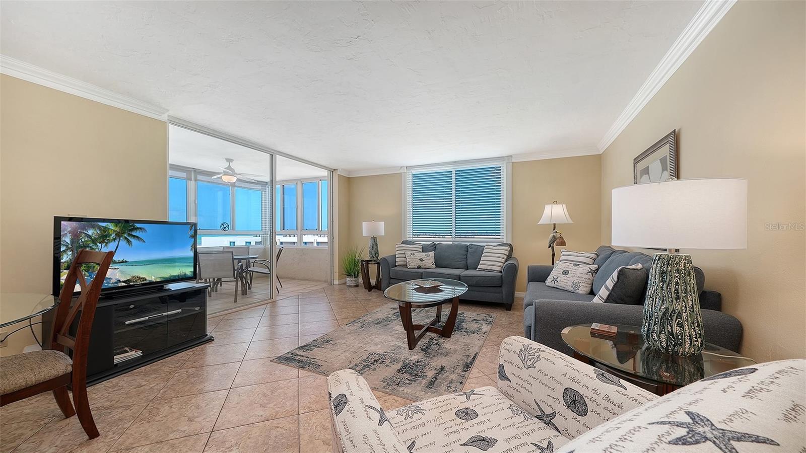 Image 7 of 89 For 5920 Midnight Pass Road 1003