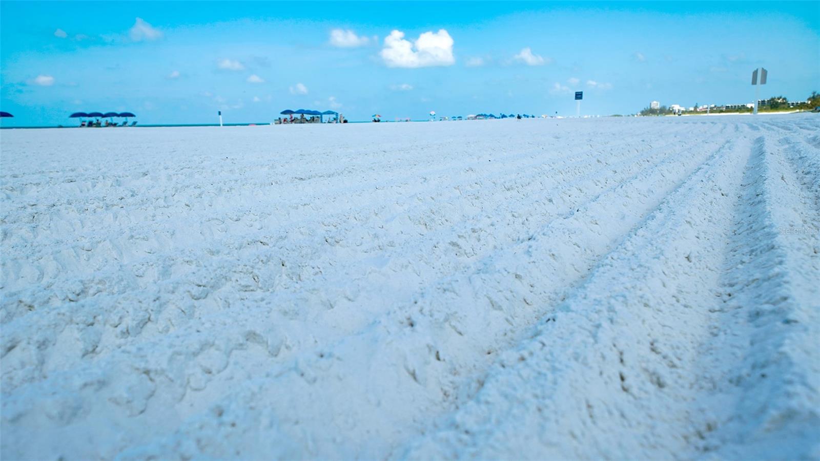 Image 79 of 89 For 5920 Midnight Pass Road 1003