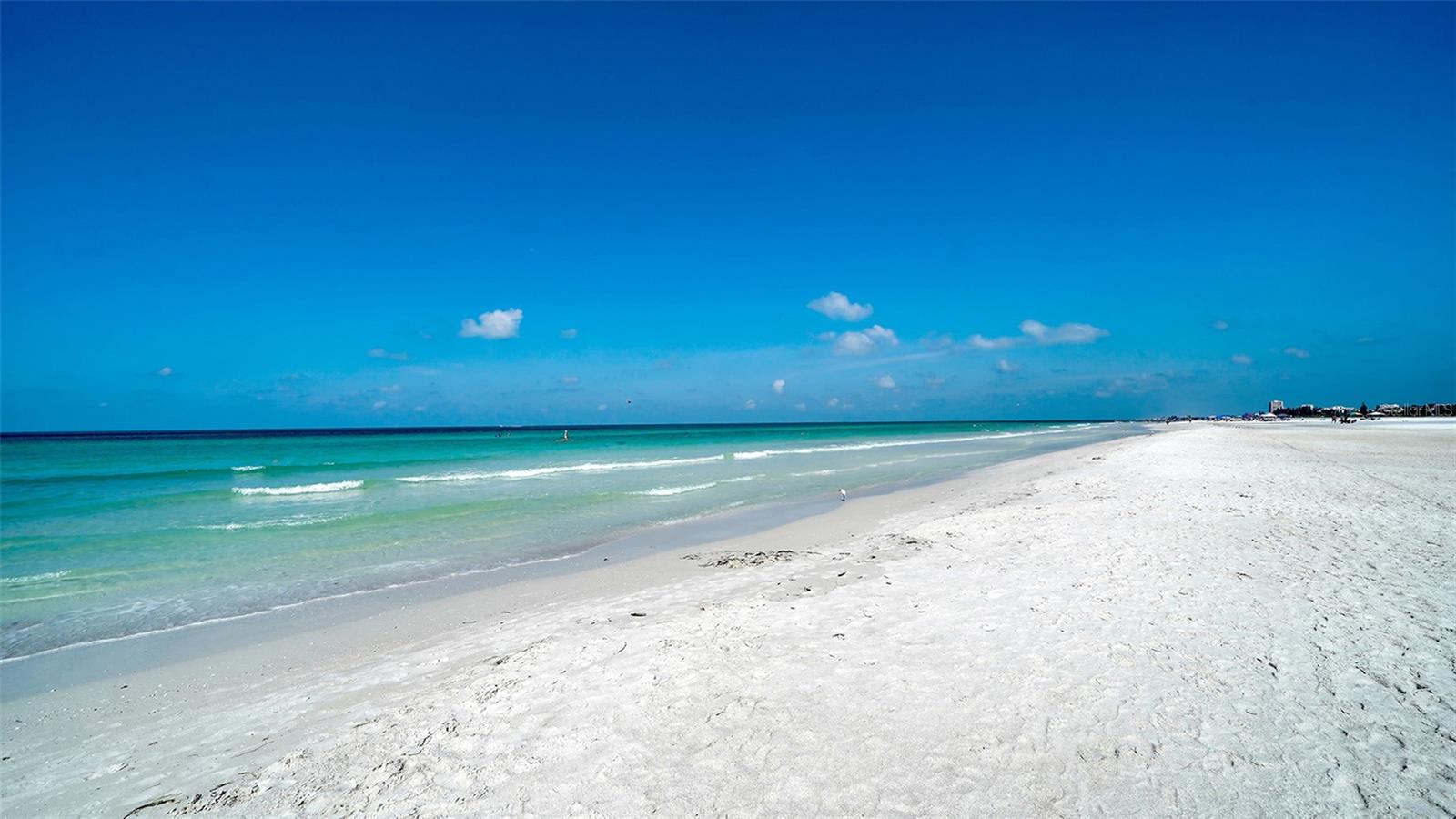 Image 84 of 89 For 5920 Midnight Pass Road 1003