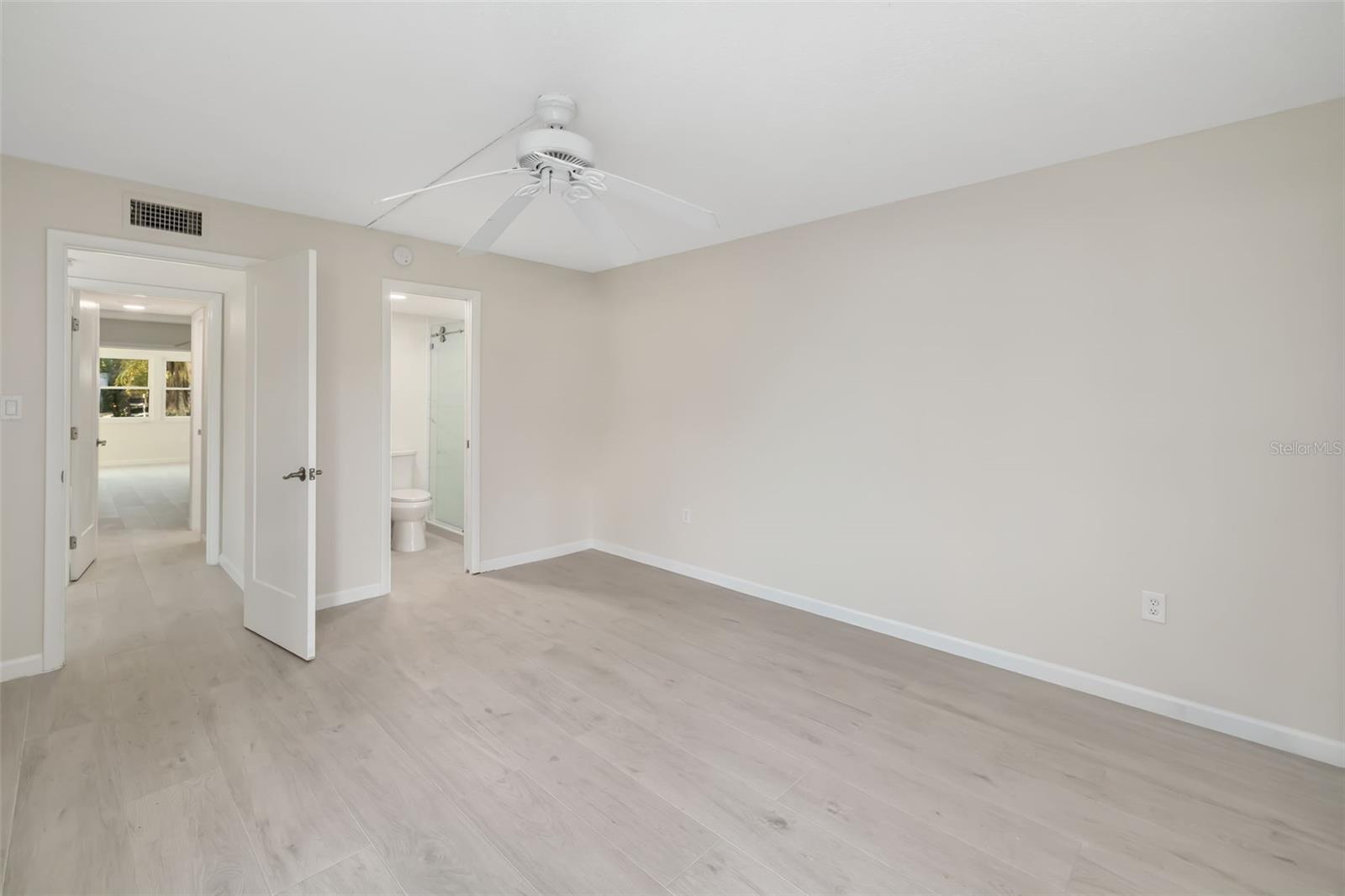 Image 15 of 46 For 6750 Gulf Of Mexico Drive 163