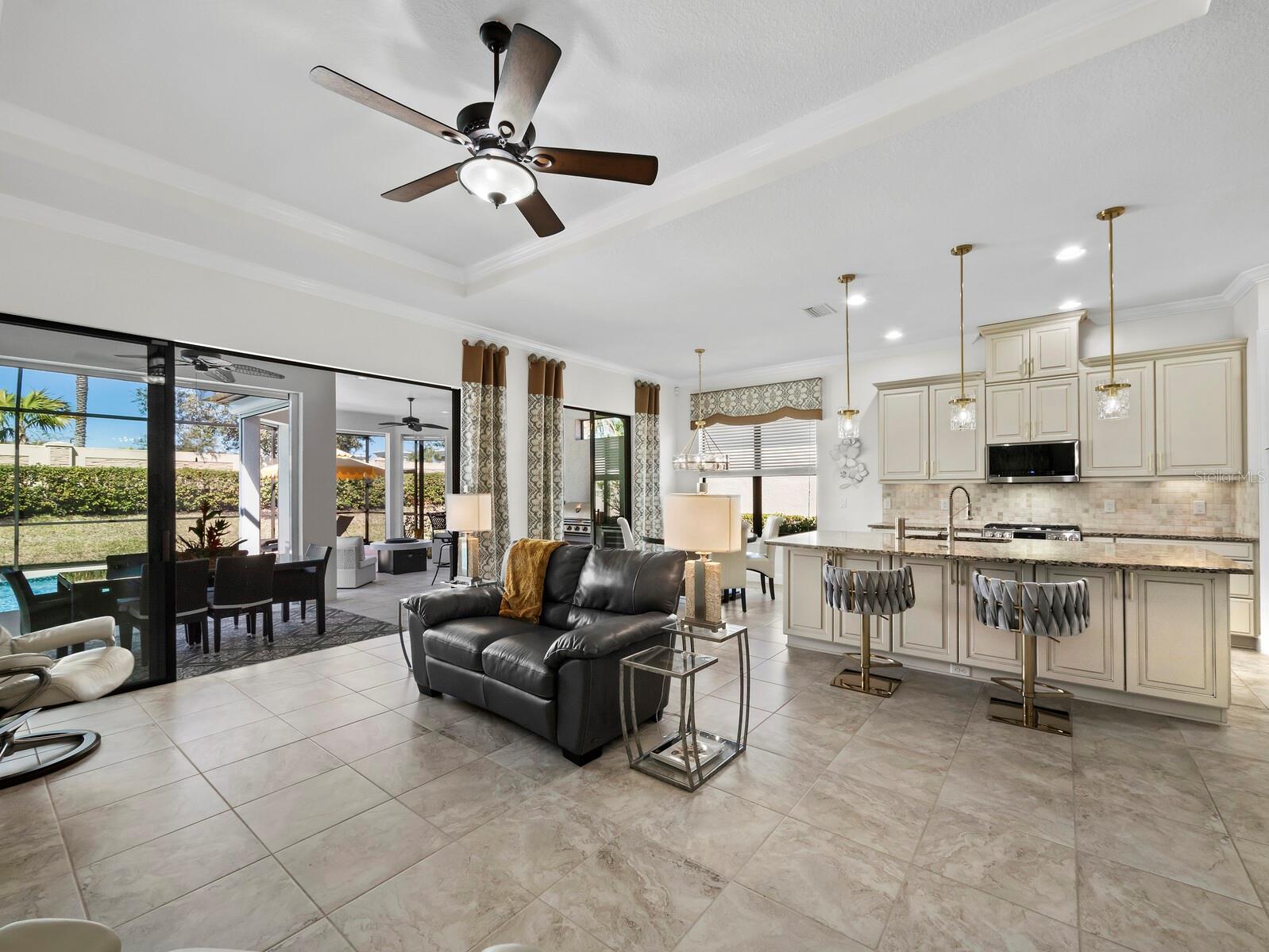 Image 15 of 47 For 4124 Ilaria Avenue