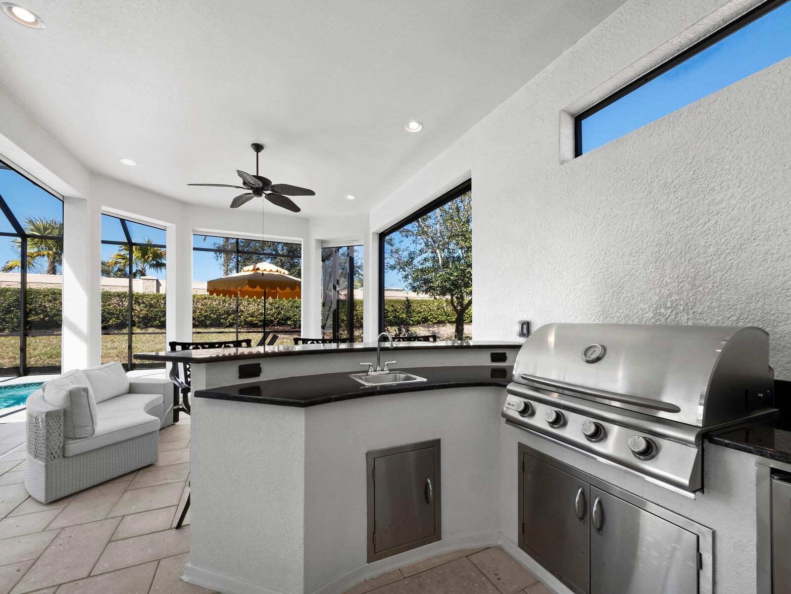 Image 18 of 47 For 4124 Ilaria Avenue