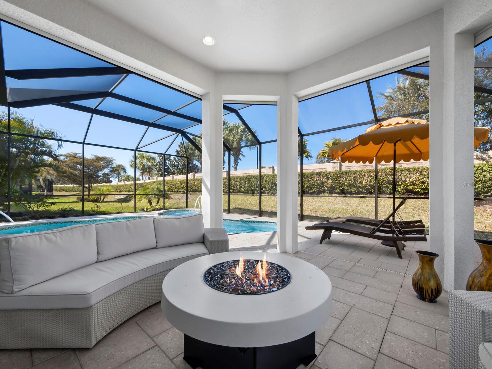 Image 22 of 47 For 4124 Ilaria Avenue