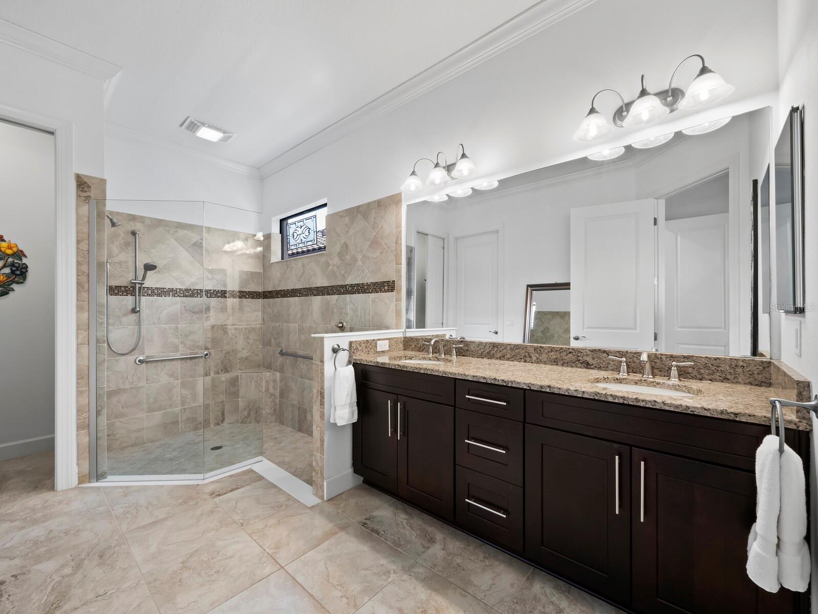 Image 27 of 47 For 4124 Ilaria Avenue