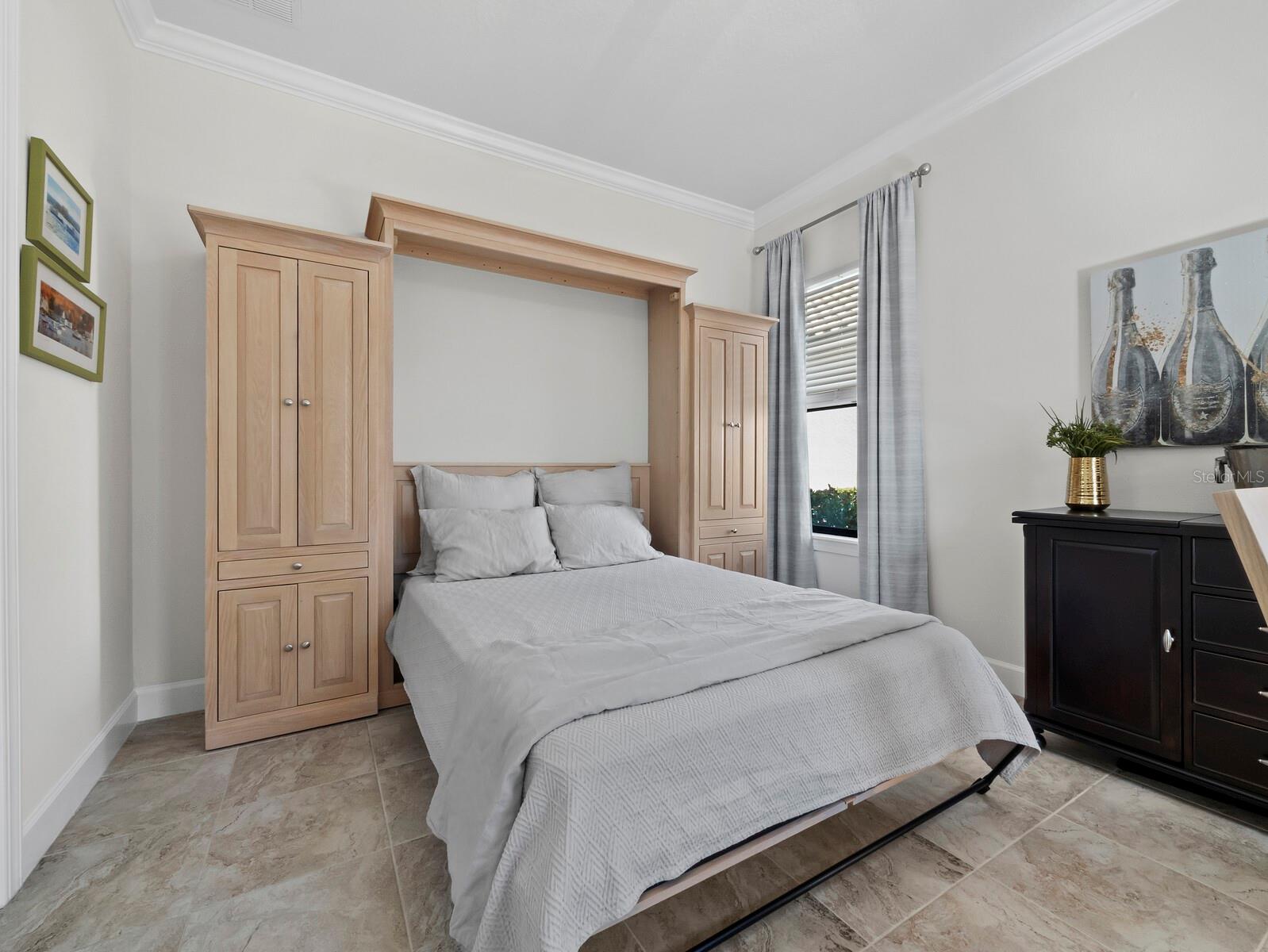 Image 31 of 47 For 4124 Ilaria Avenue