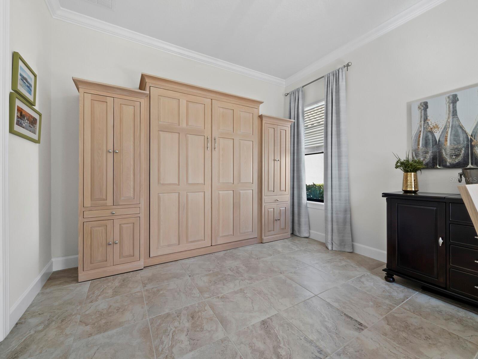 Image 32 of 47 For 4124 Ilaria Avenue