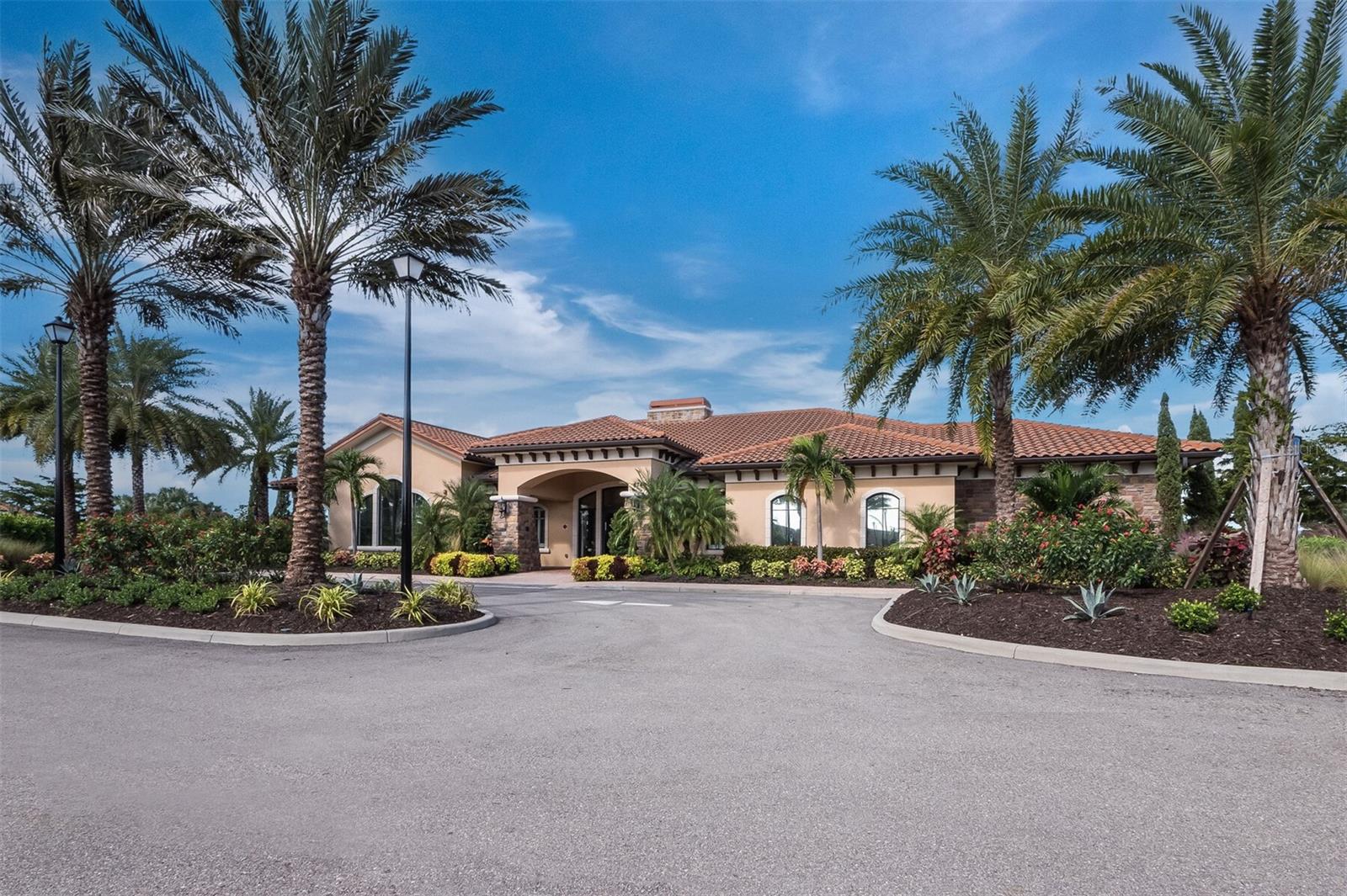 Image 38 of 47 For 4124 Ilaria Avenue