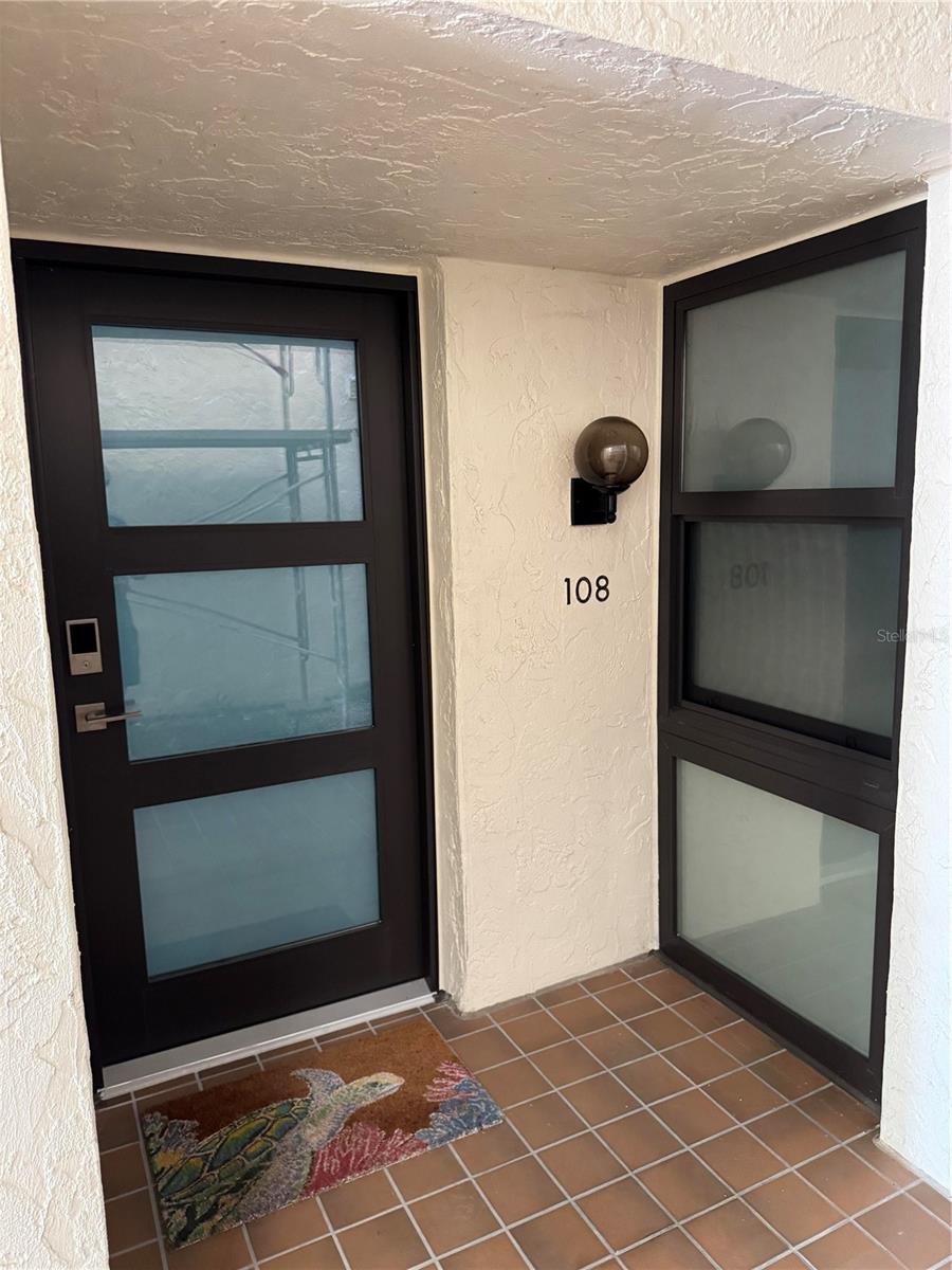 Image 2 of 14 For 2089 Gulf Of Mexico Drive G1-108