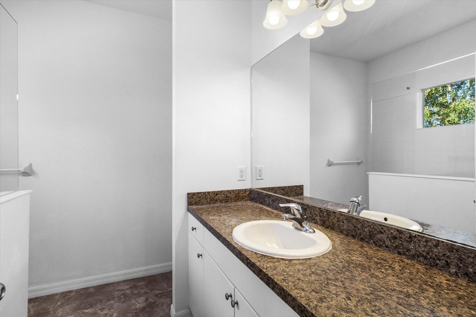 Image 21 of 34 For 4915 Mission Park Lane