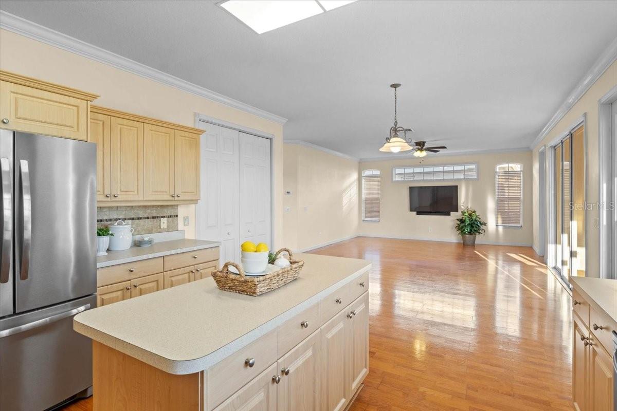 Image 18 of 58 For 6307 Laurel Creek Trail