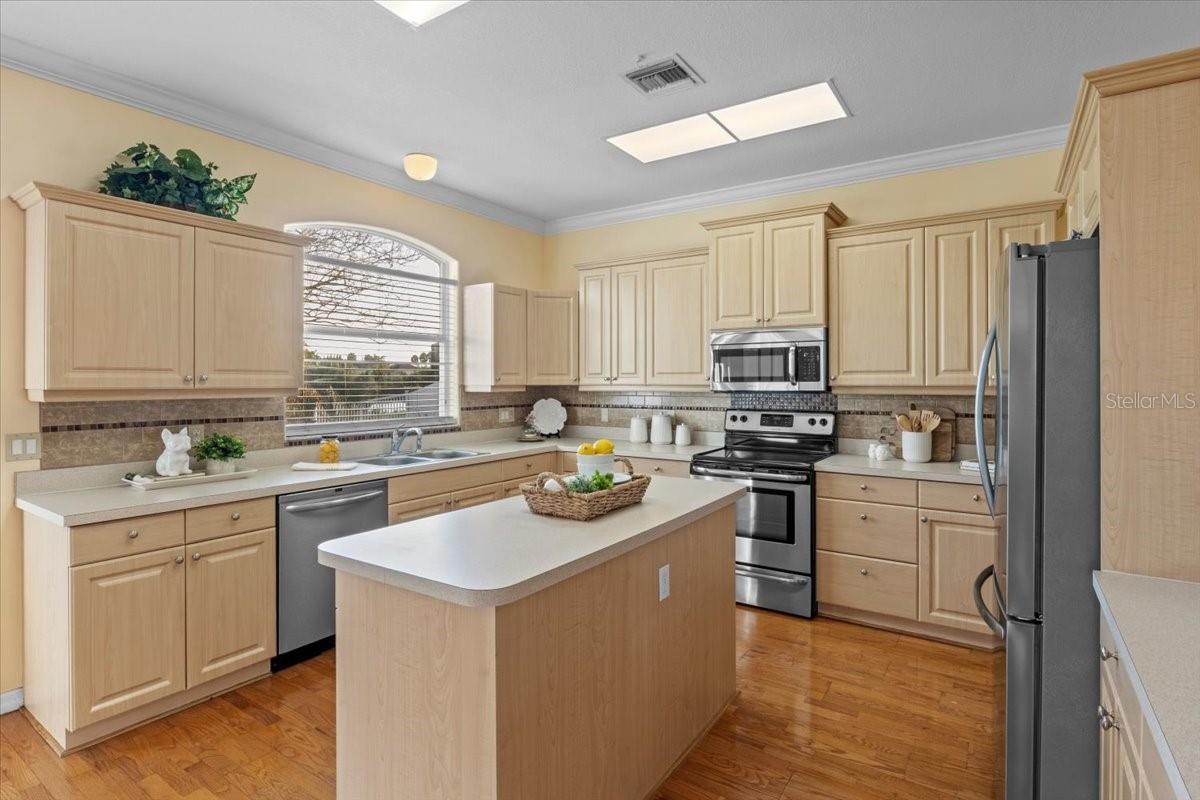 Image 21 of 58 For 6307 Laurel Creek Trail