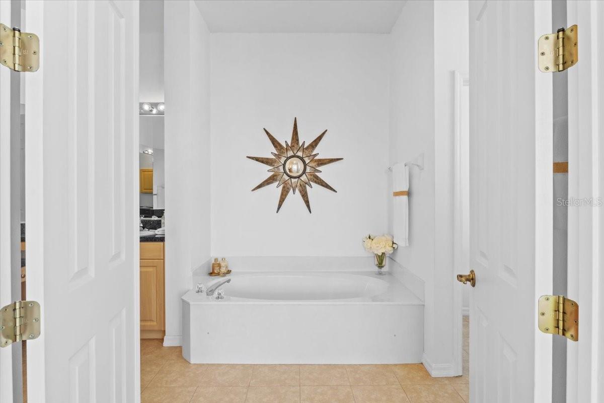 Image 27 of 58 For 6307 Laurel Creek Trail