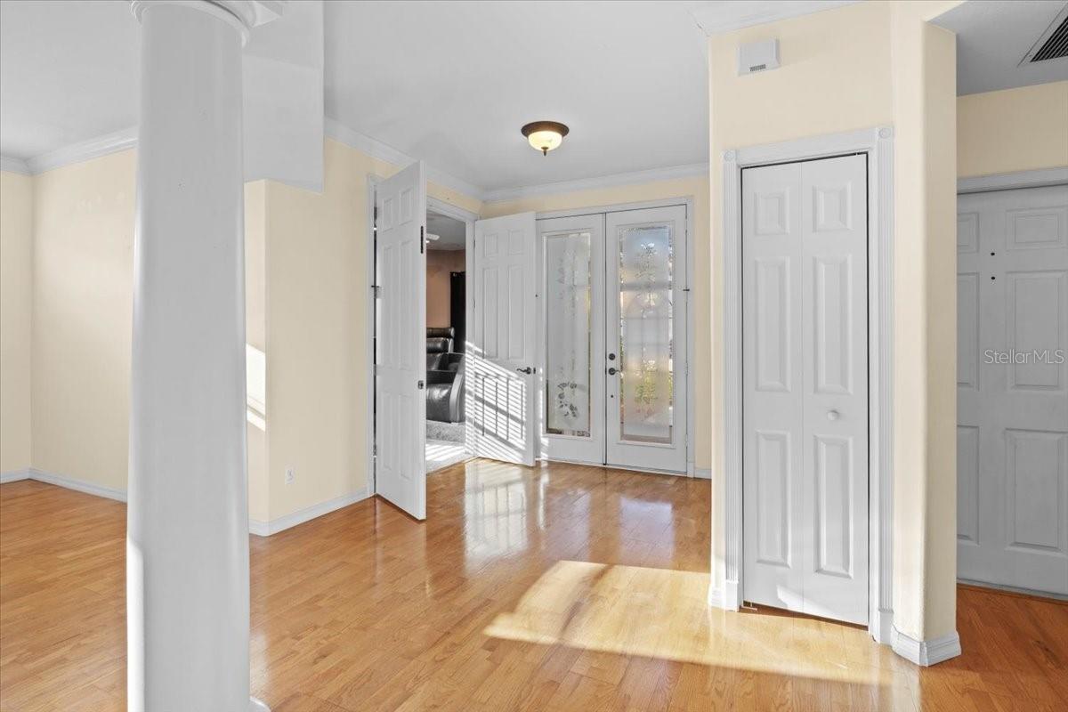 Image 5 of 58 For 6307 Laurel Creek Trail