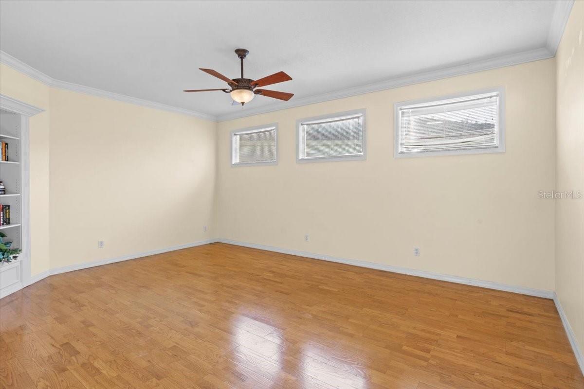 Image 9 of 58 For 6307 Laurel Creek Trail