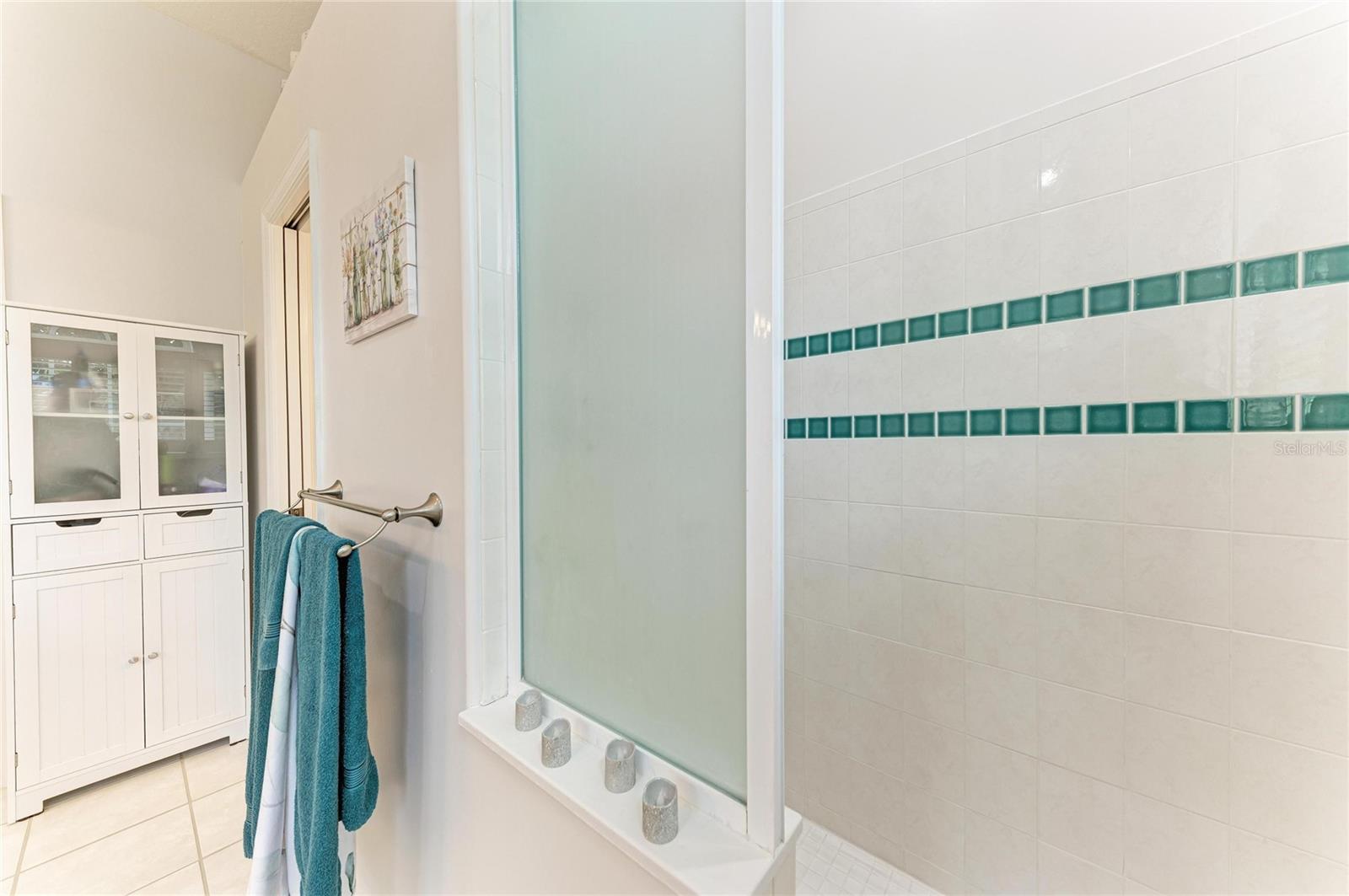 Image 24 of 60 For 4735 Spinnaker Drive