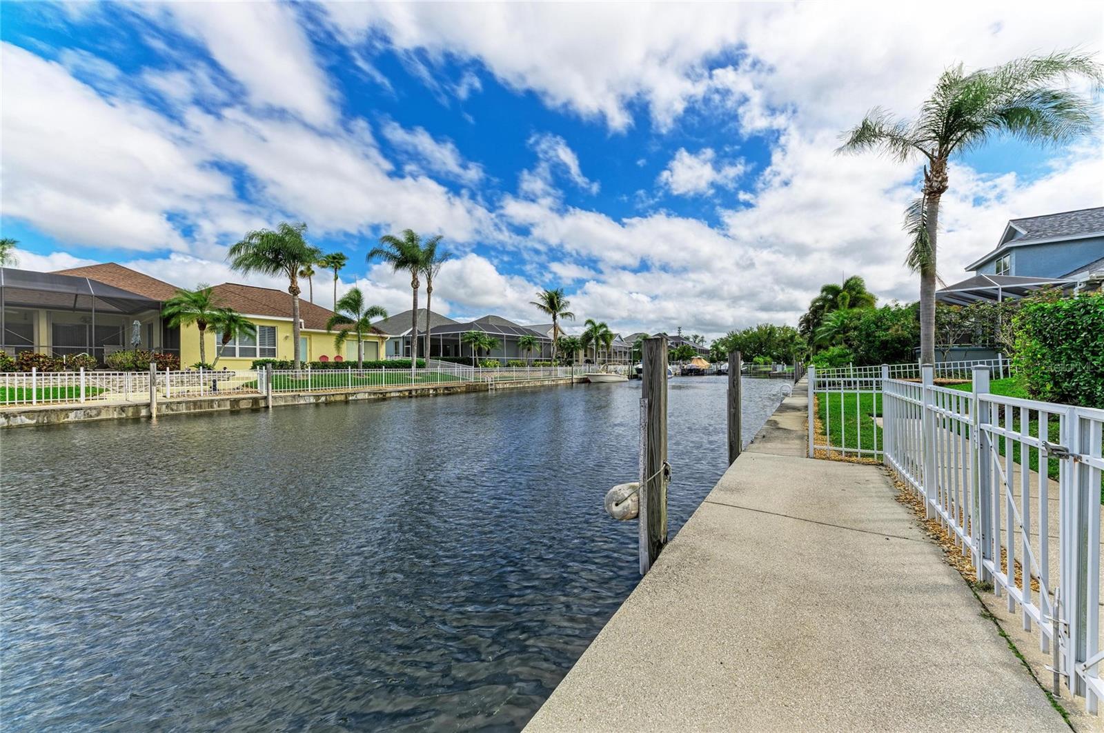 Image 41 of 60 For 4735 Spinnaker Drive