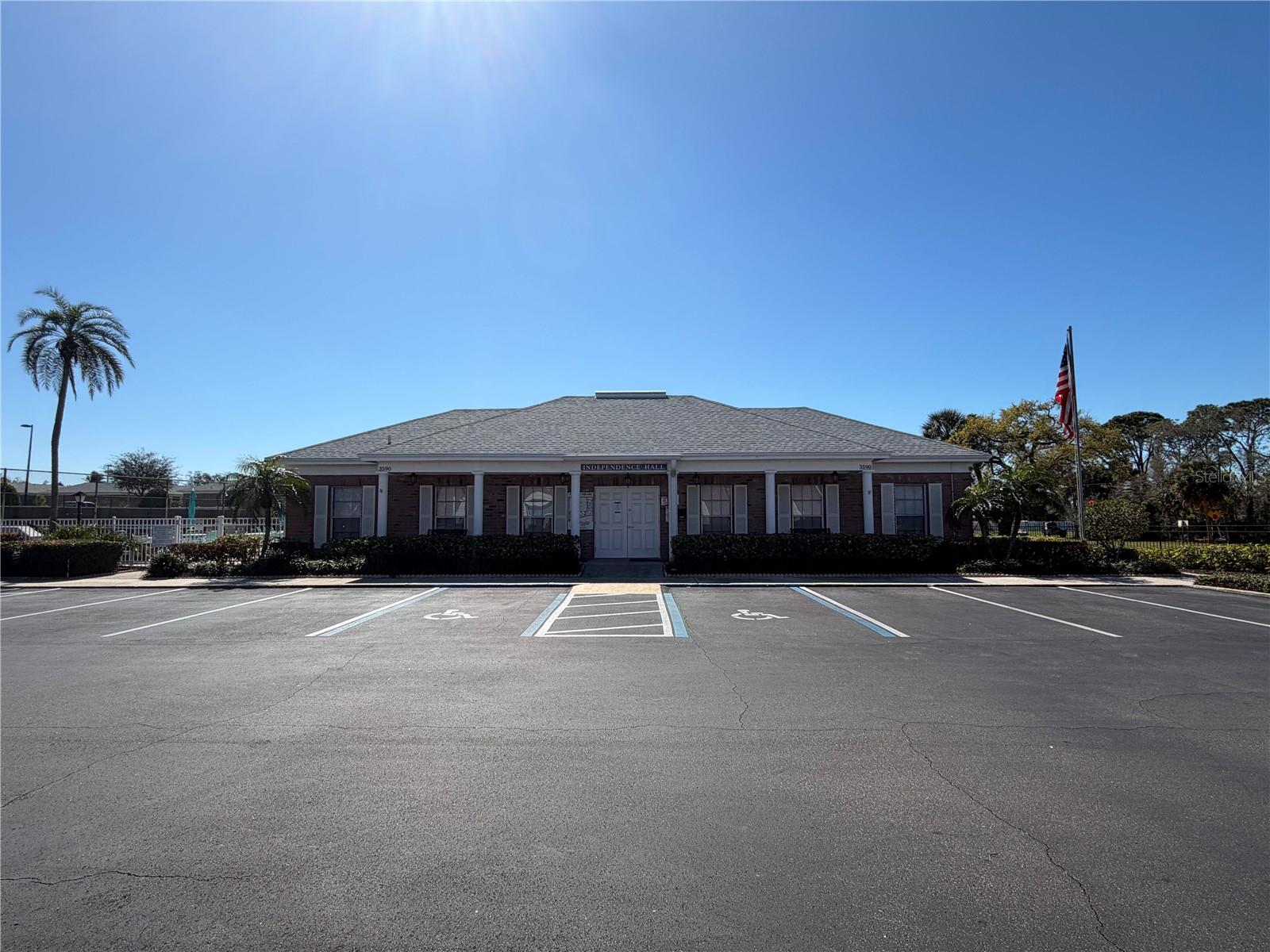 Listing photo id 1 for 3515 41st Terrace S 222