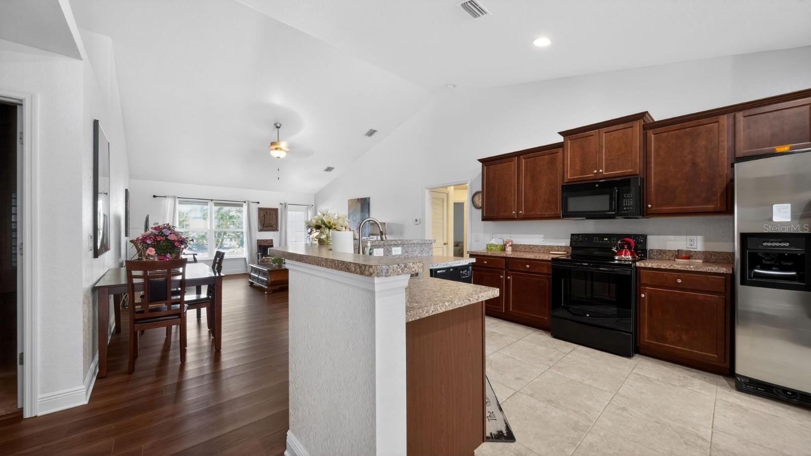 Image 6 of 28 For 362 Salvador Drive