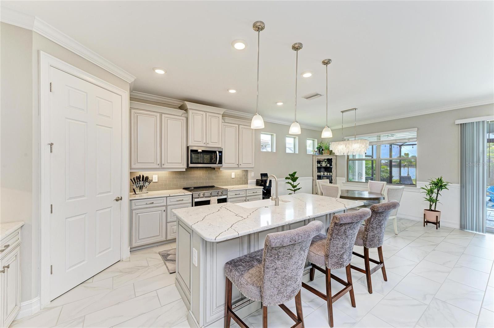 Image 16 of 87 For 277 Villoresi Boulevard