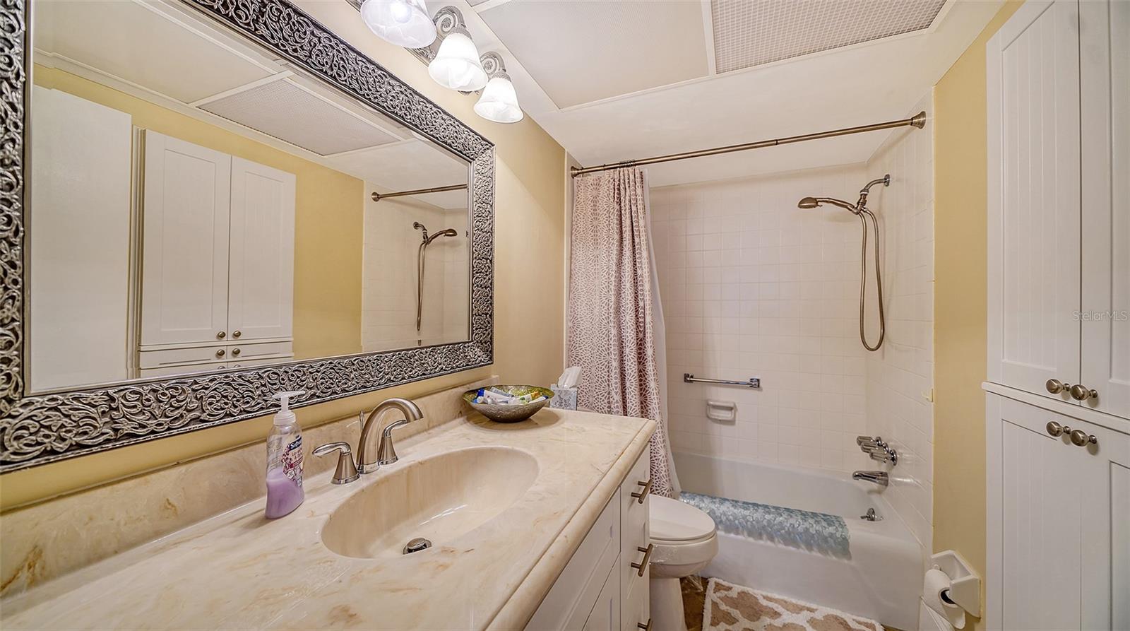 Image 14 of 22 For 555 The Esplanade N 802