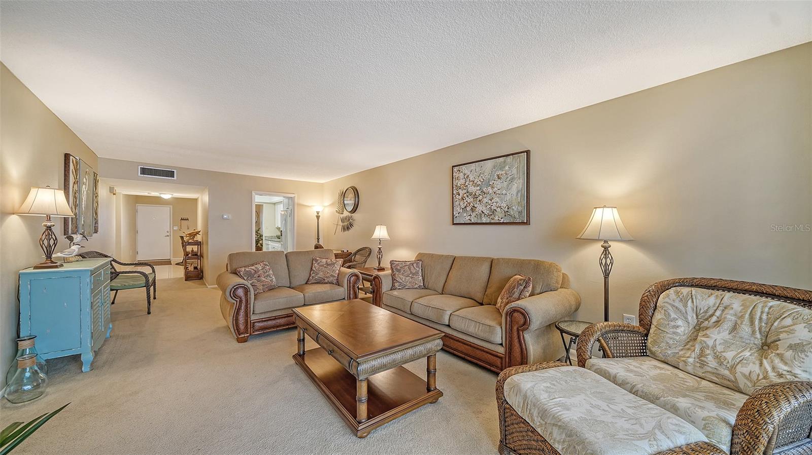 Image 8 of 22 For 555 The Esplanade N 802