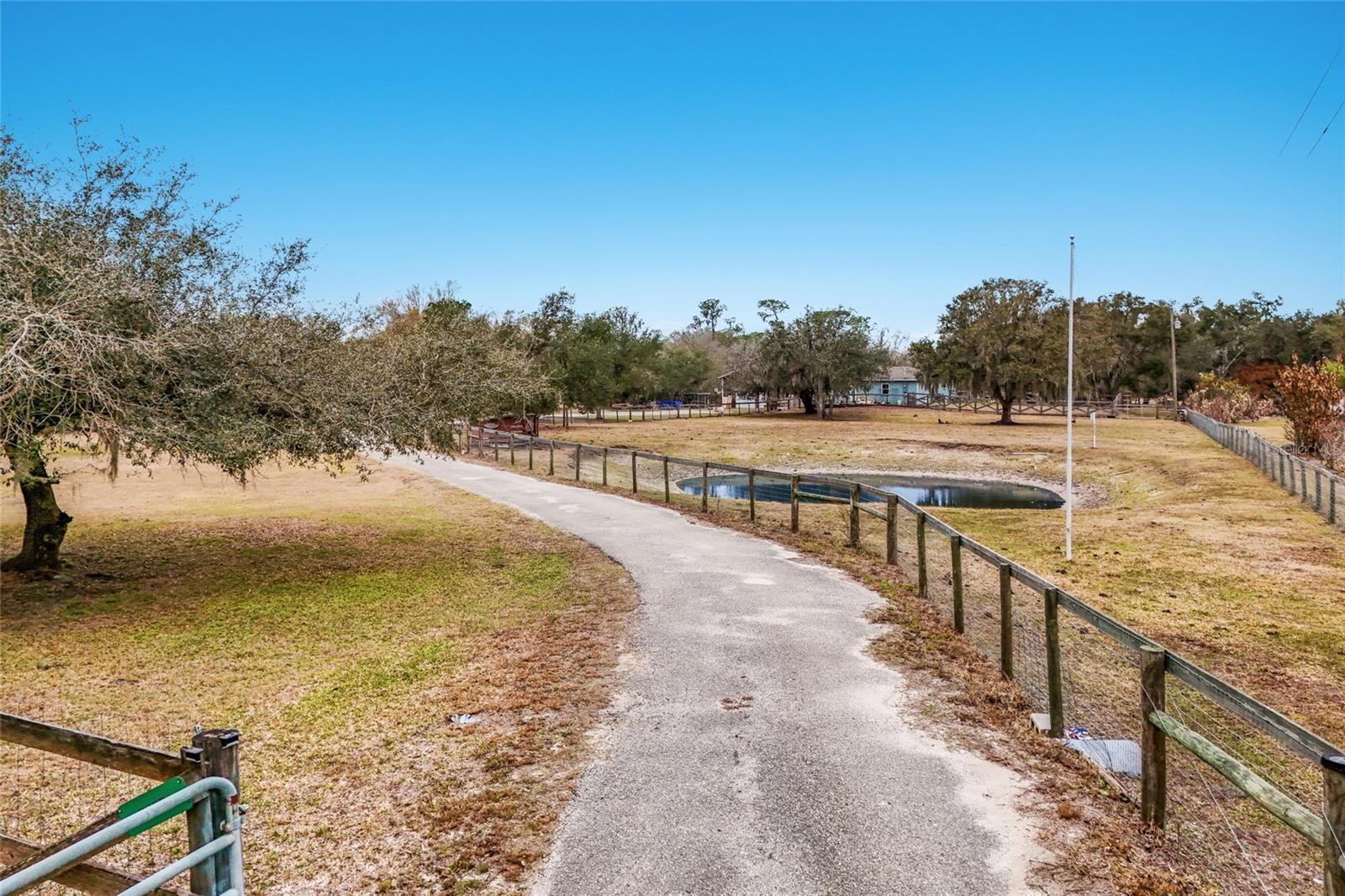 Image 43 of 48 For 2731 Logue Road