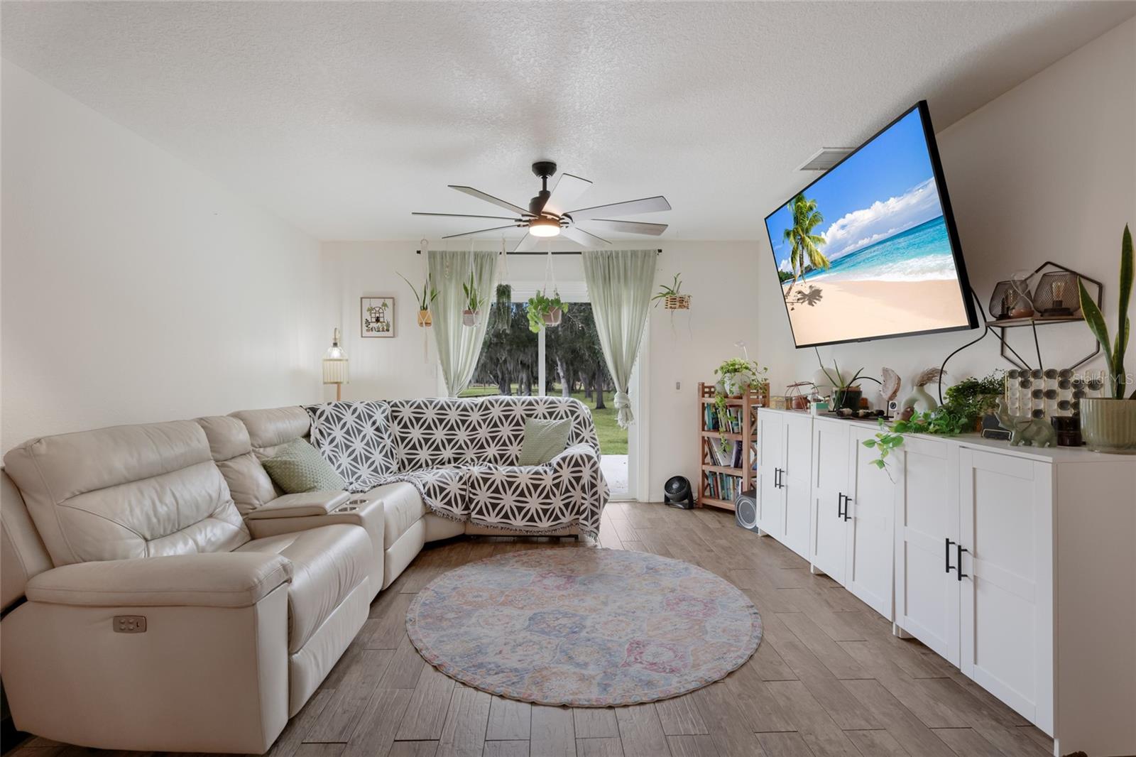 Image 6 of 48 For 2731 Logue Road