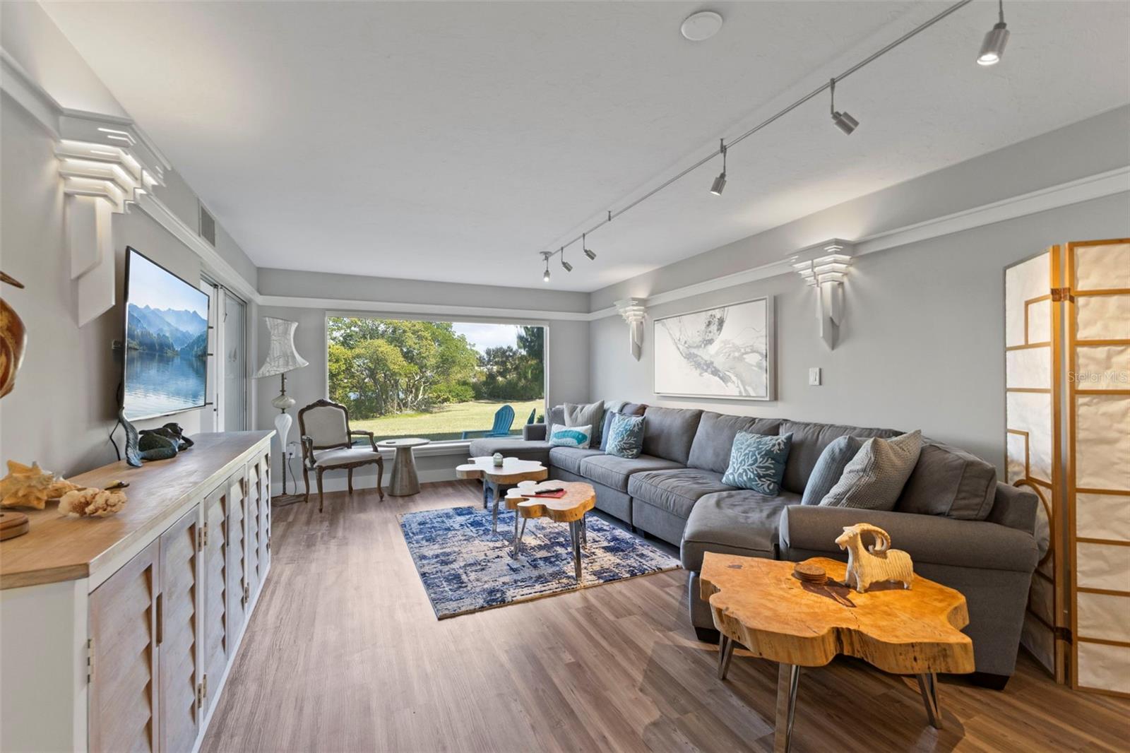 Image 4 of 44 For 3330 Gulf Of Mexico Drive 104d