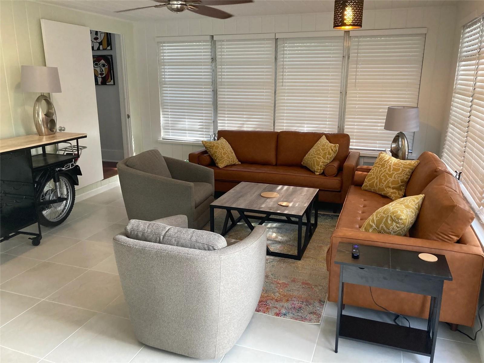 Image 15 of 24 For 2408 Hillview Street