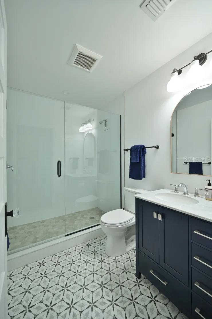 Image 8 of 24 For 2408 Hillview Street