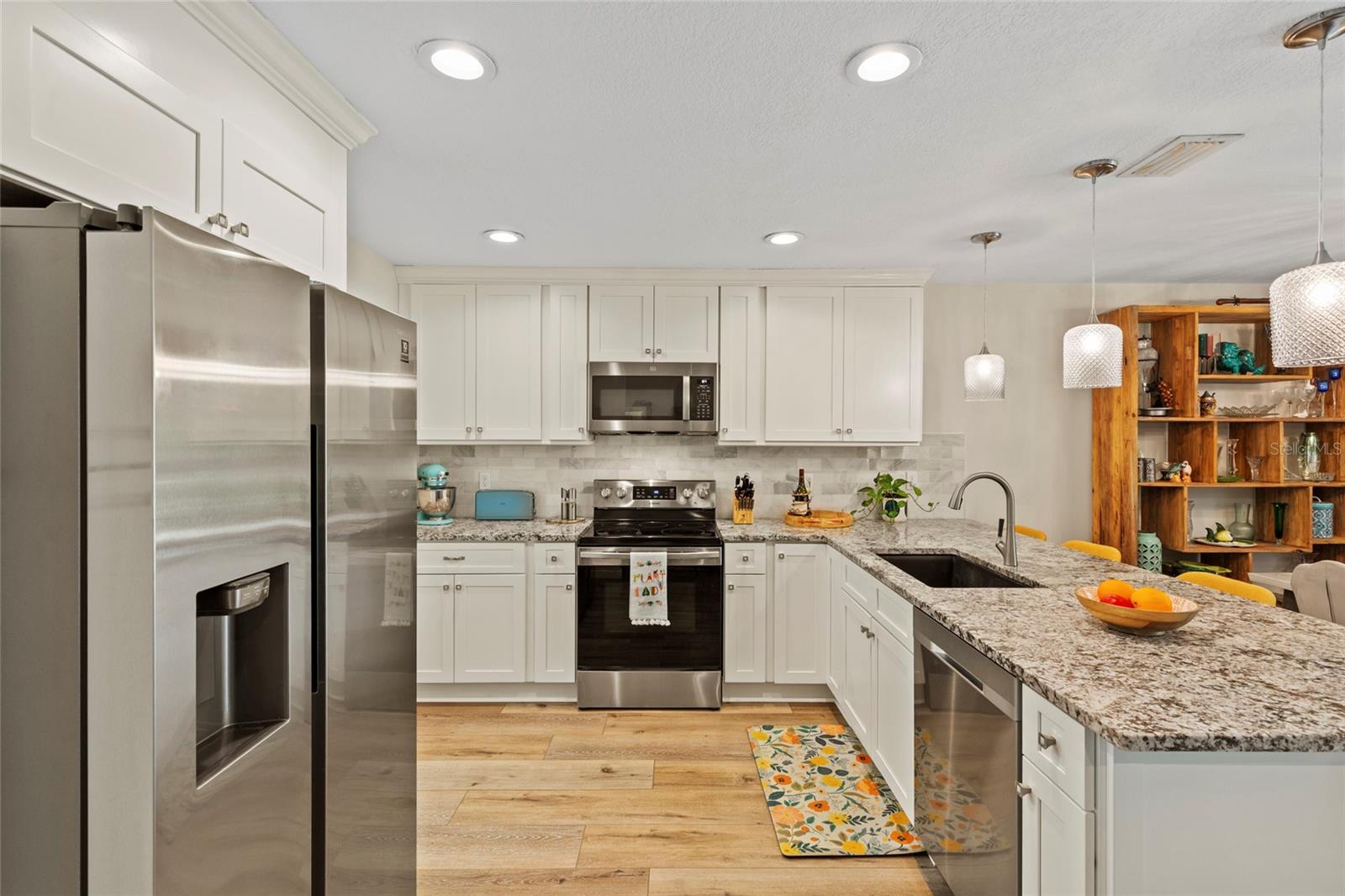 Image 3 of 25 For 5612 Palm Aire Drive