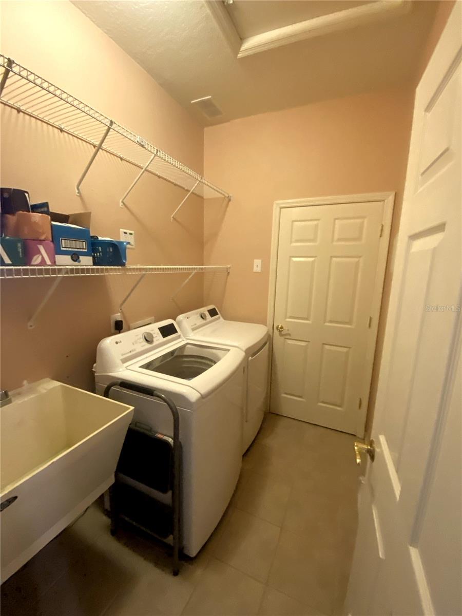 Image 18 of 21 For 6020 Martinglade Place