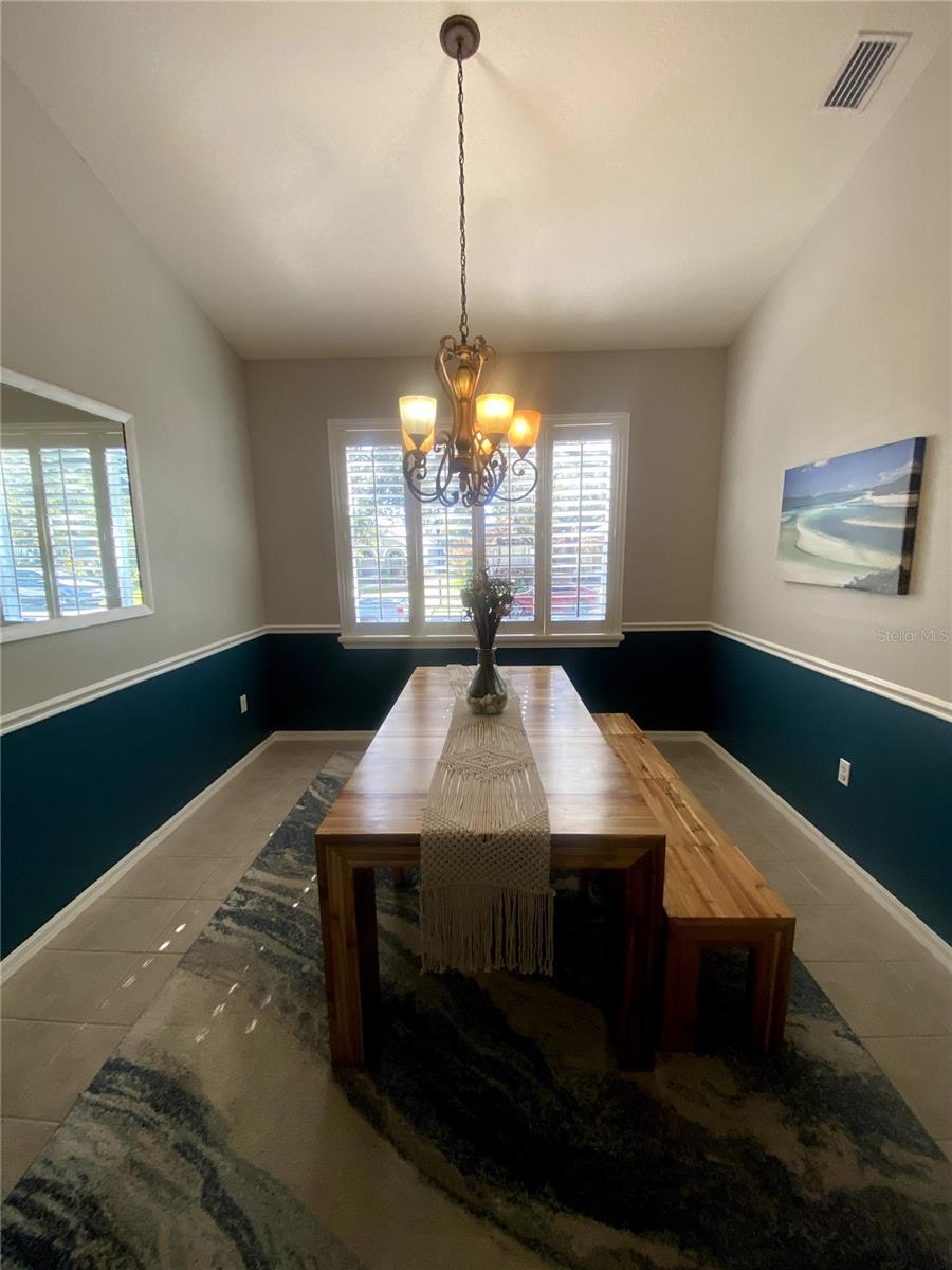 Image 6 of 21 For 6020 Martinglade Place