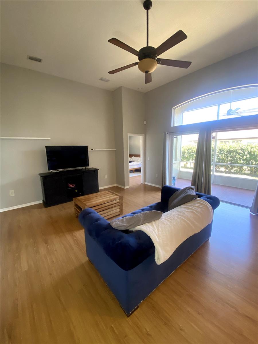 Image 7 of 21 For 6020 Martinglade Place