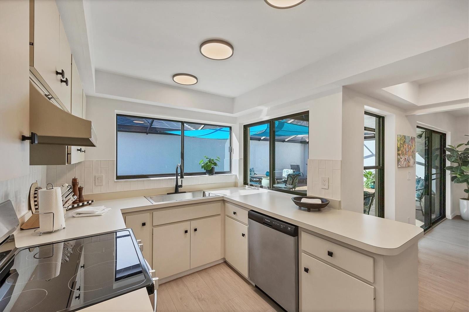 Image 16 of 50 For 3919 Glen Oaks Manor Drive