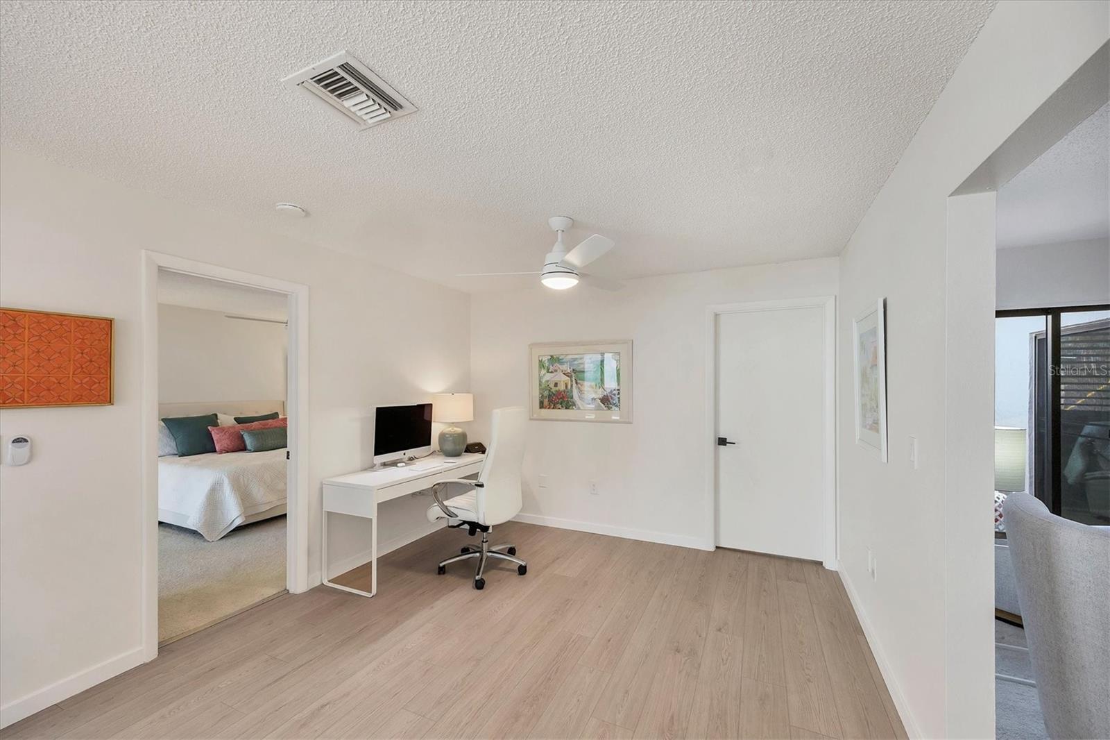 Image 21 of 50 For 3919 Glen Oaks Manor Drive