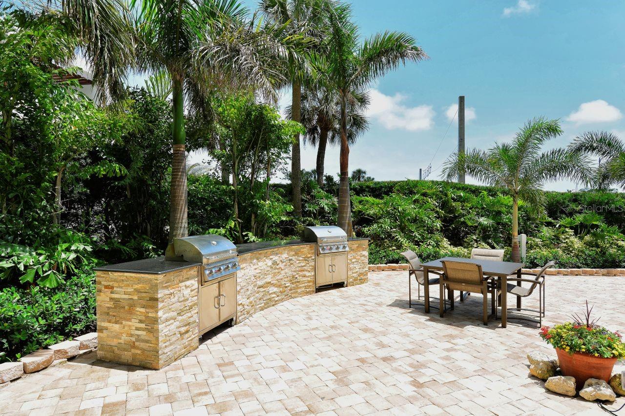 Image 31 of 33 For 1111 Gulfstream Avenue 4e