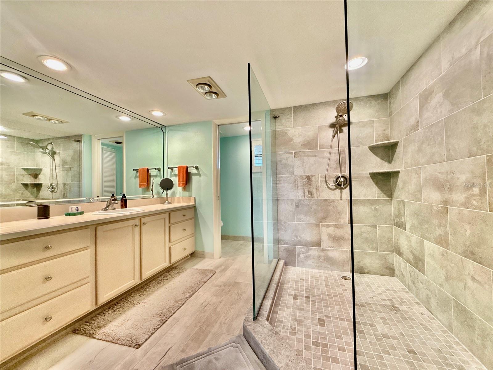 Image 20 of 24 For 1590 Islamorada Boulevard 84c