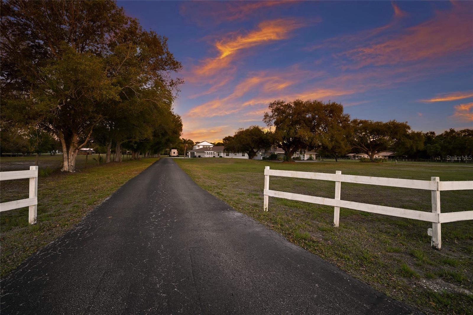 Image 10 of 92 For 1516 Fox Creek Drive
