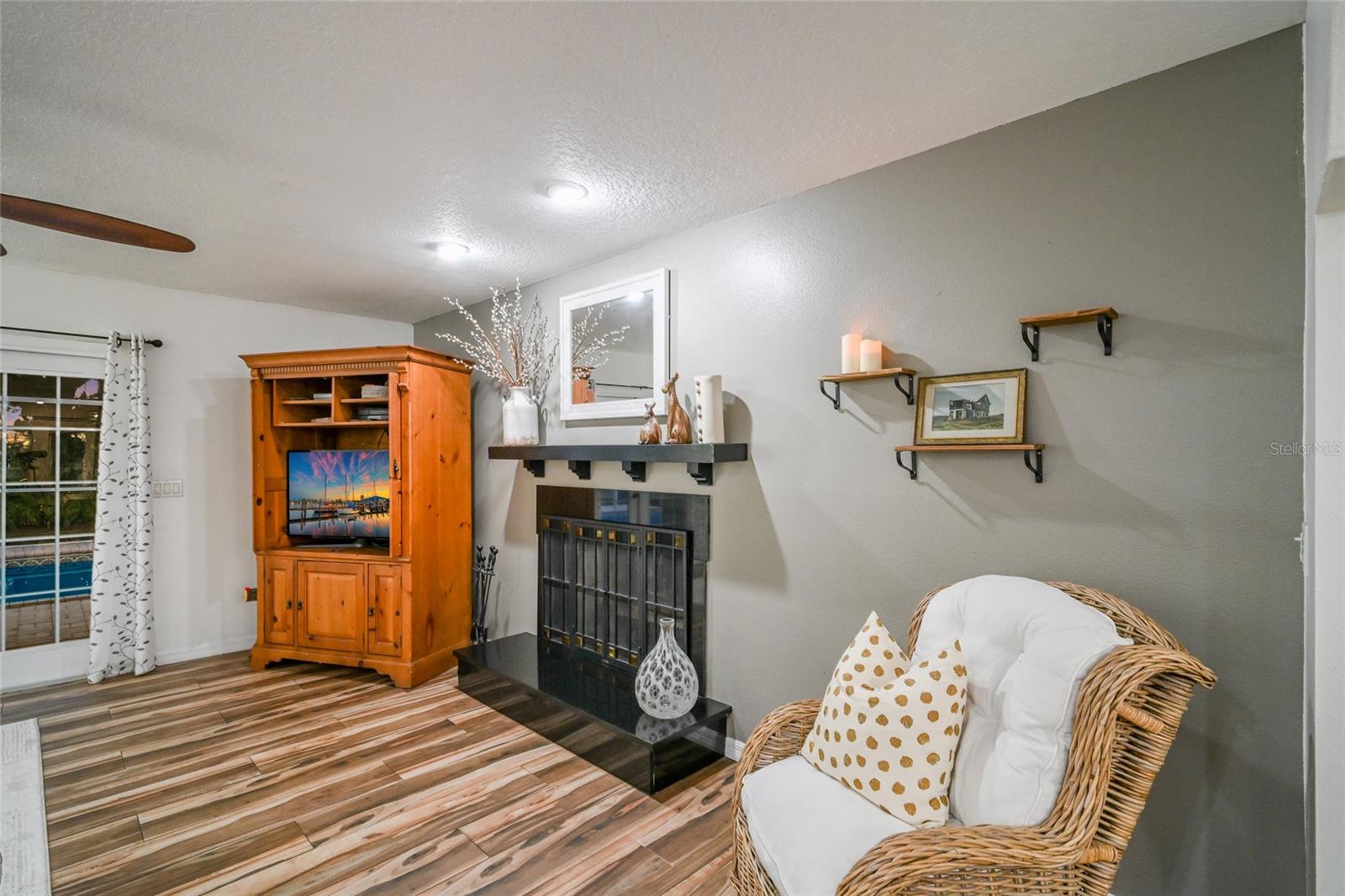 Image 28 of 92 For 1516 Fox Creek Drive