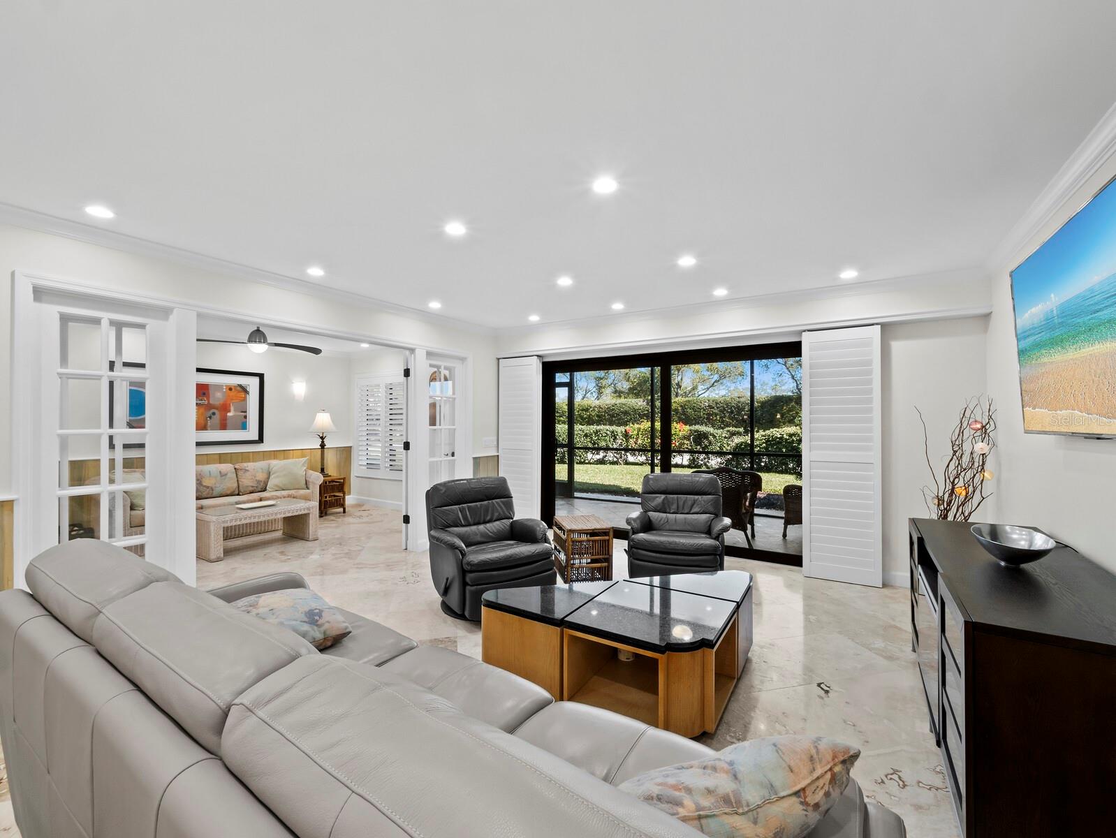 Image 11 of 38 For 2055 Gulf Of Mexico Drive G2-102