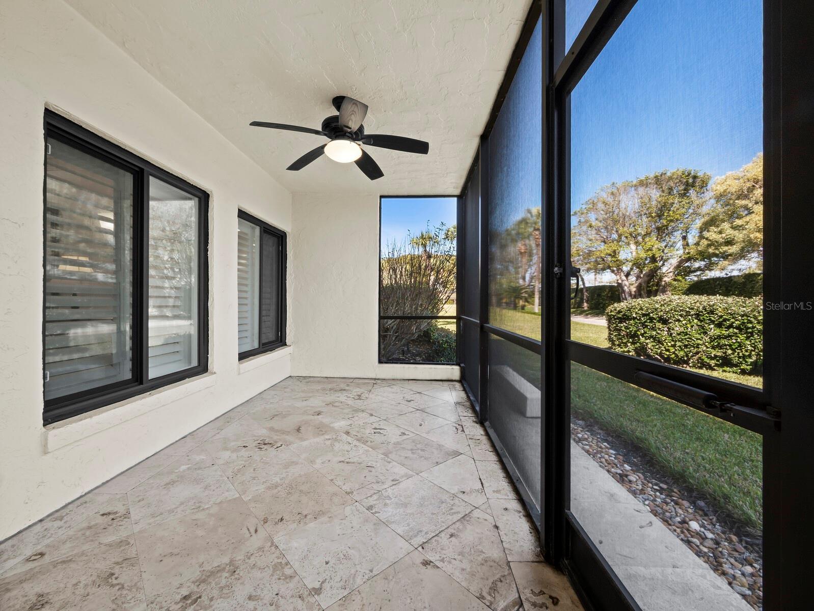 Image 21 of 38 For 2055 Gulf Of Mexico Drive G2-102